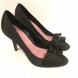 Women’s TAHARI Heels! Size 9
